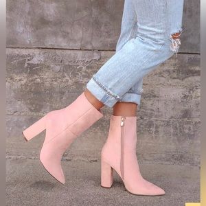 Pink size 6 lulus booties